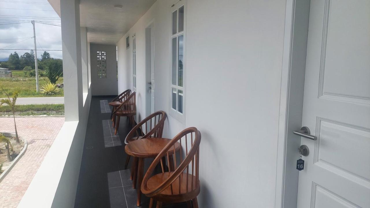 Hotel Wisma Mangurna Dolok Sanggul Exteriér fotografie